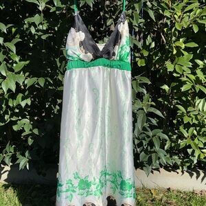 ZIO Elegant Green and White Silky Dress Size Large